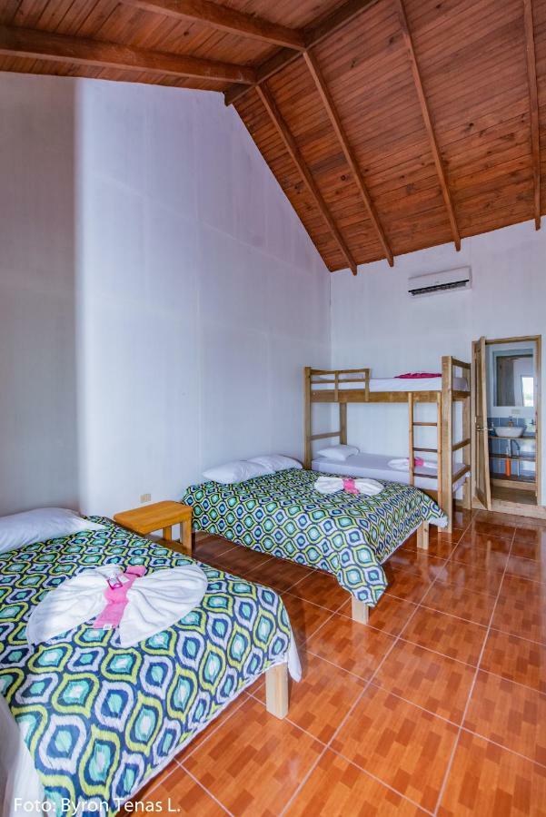 Hotel Linda Vista Rio Dulce Town Exterior foto